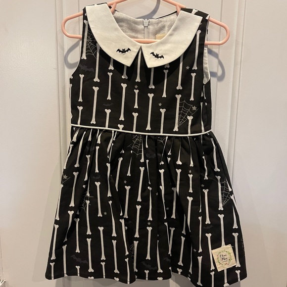 olive mae Other - Olive Mae black and white bones dress 2T